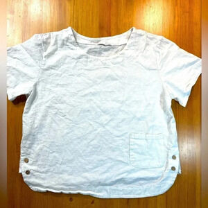 🥥🏝️✈️Callabie  Womans short Sleeve Shirt. White.